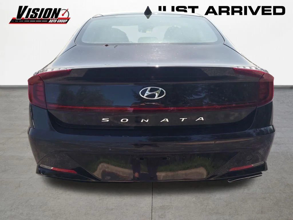 Certified Used 2023 Blue Hyundai SEL image 4