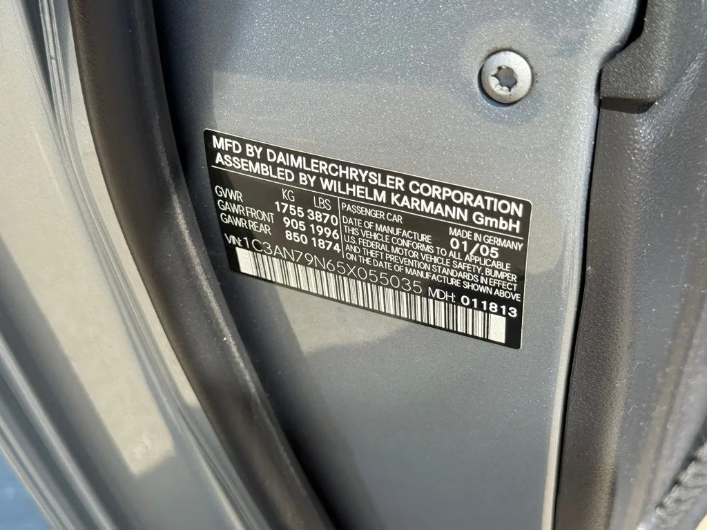 Used 2005  Chrysler SRT6 image 10