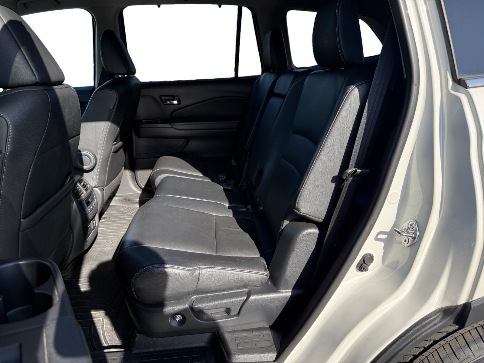 Certified Used 2019 Silver Honda EX-L image 16