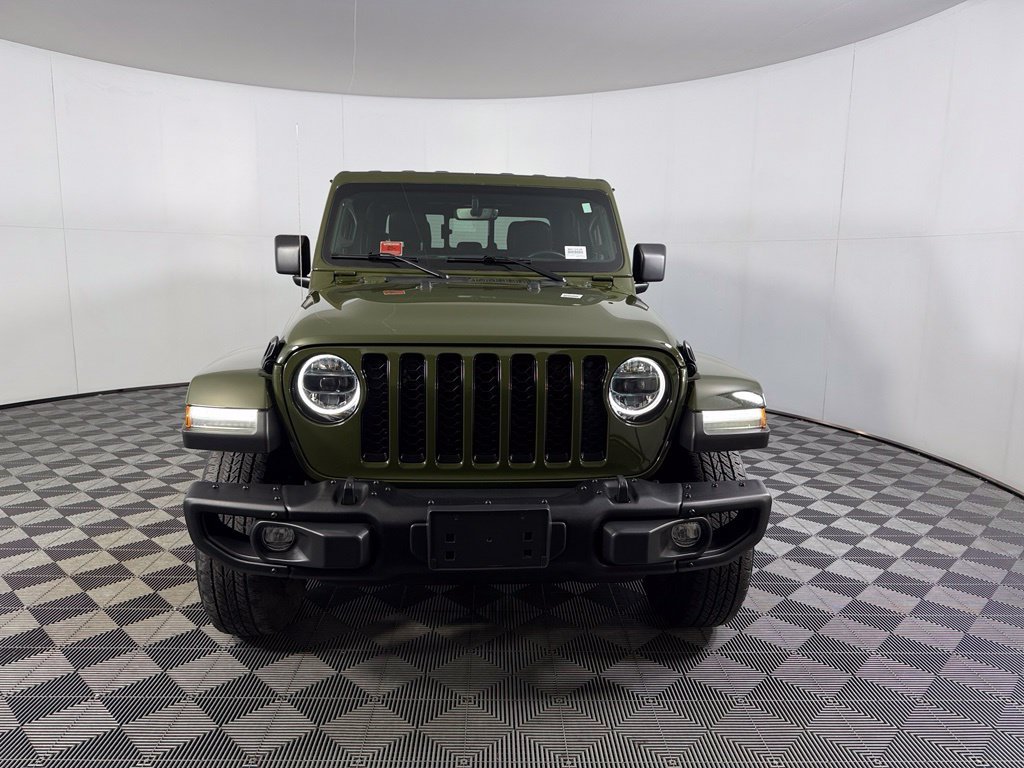 Used 2023 Green Jeep Sport image 3