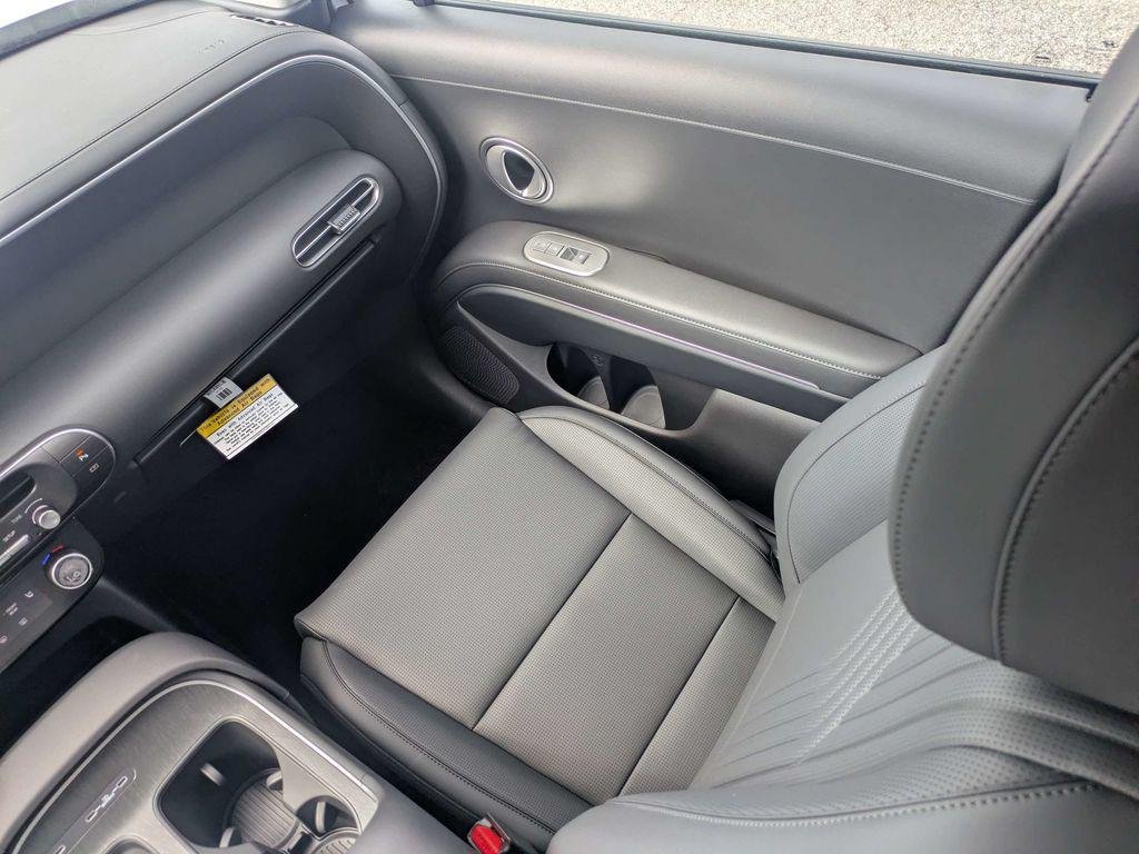 New 2026 White Hyundai Blue SEL 7P image 17