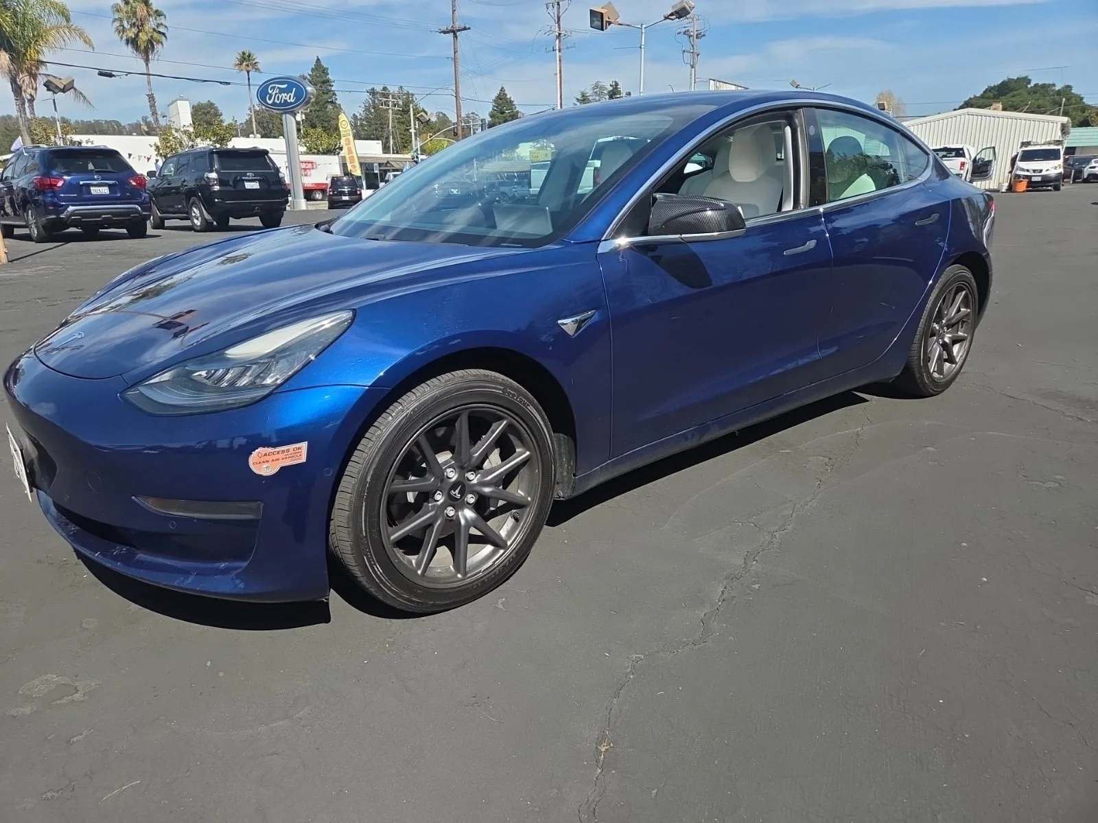 Used 2019 Blue Tesla Standard Range Plus image 11