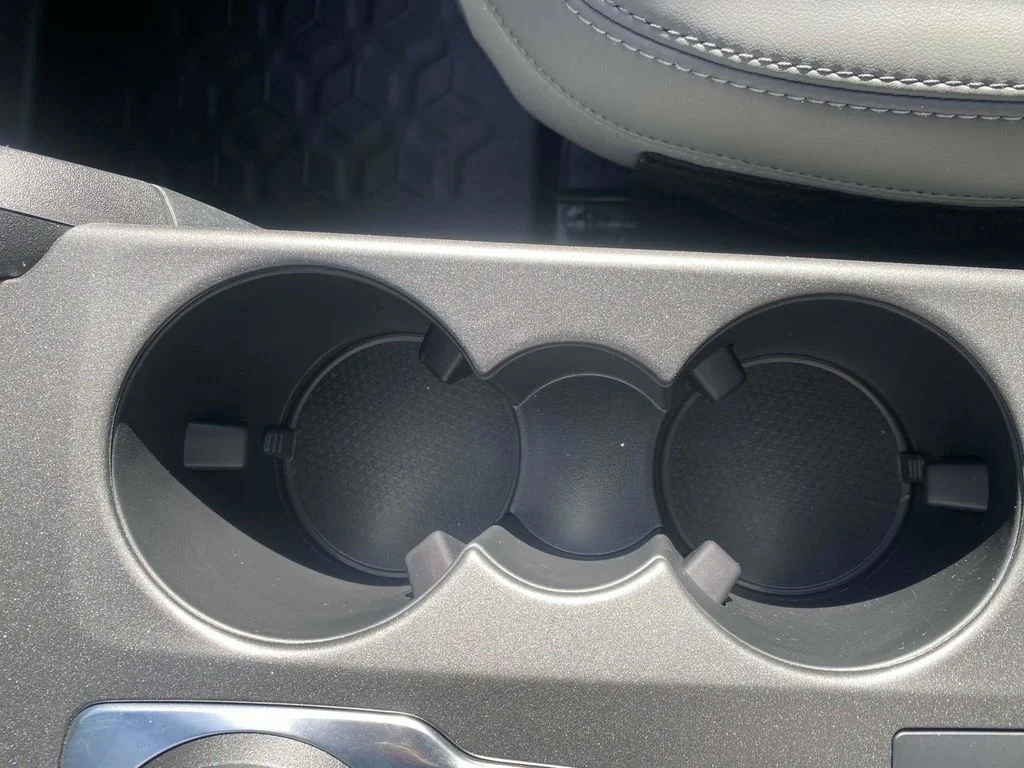 New 2025 Oxford White Ford Badlands® image 25
