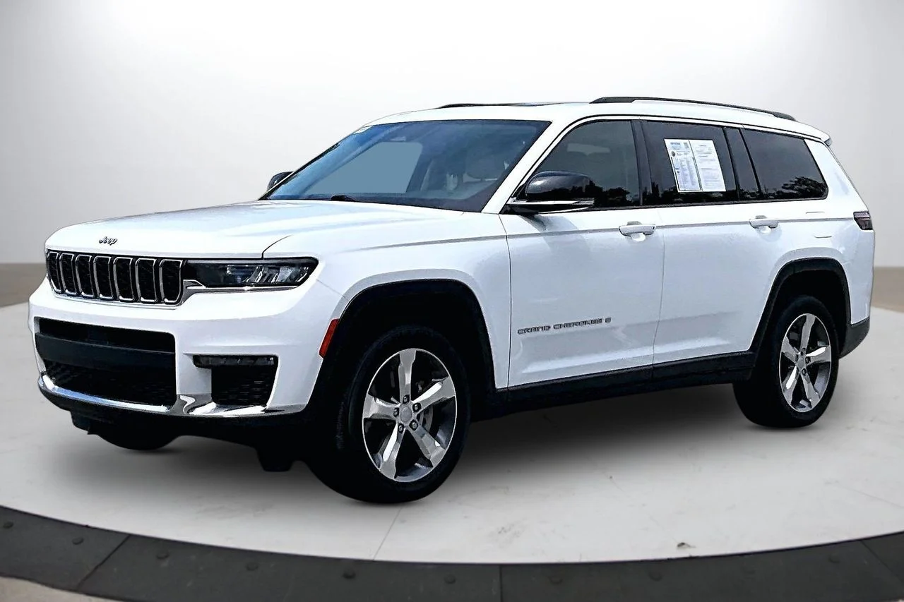 Used 2021 White Jeep Limited image 4