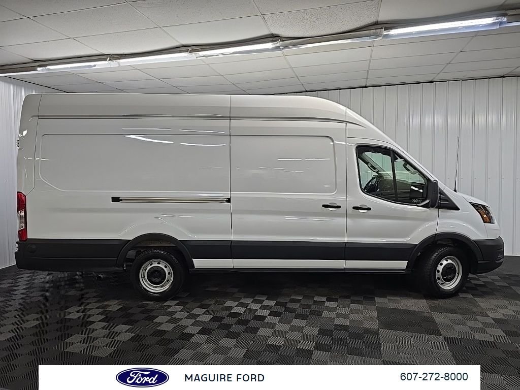 Used 2025 White Ford Base image 2
