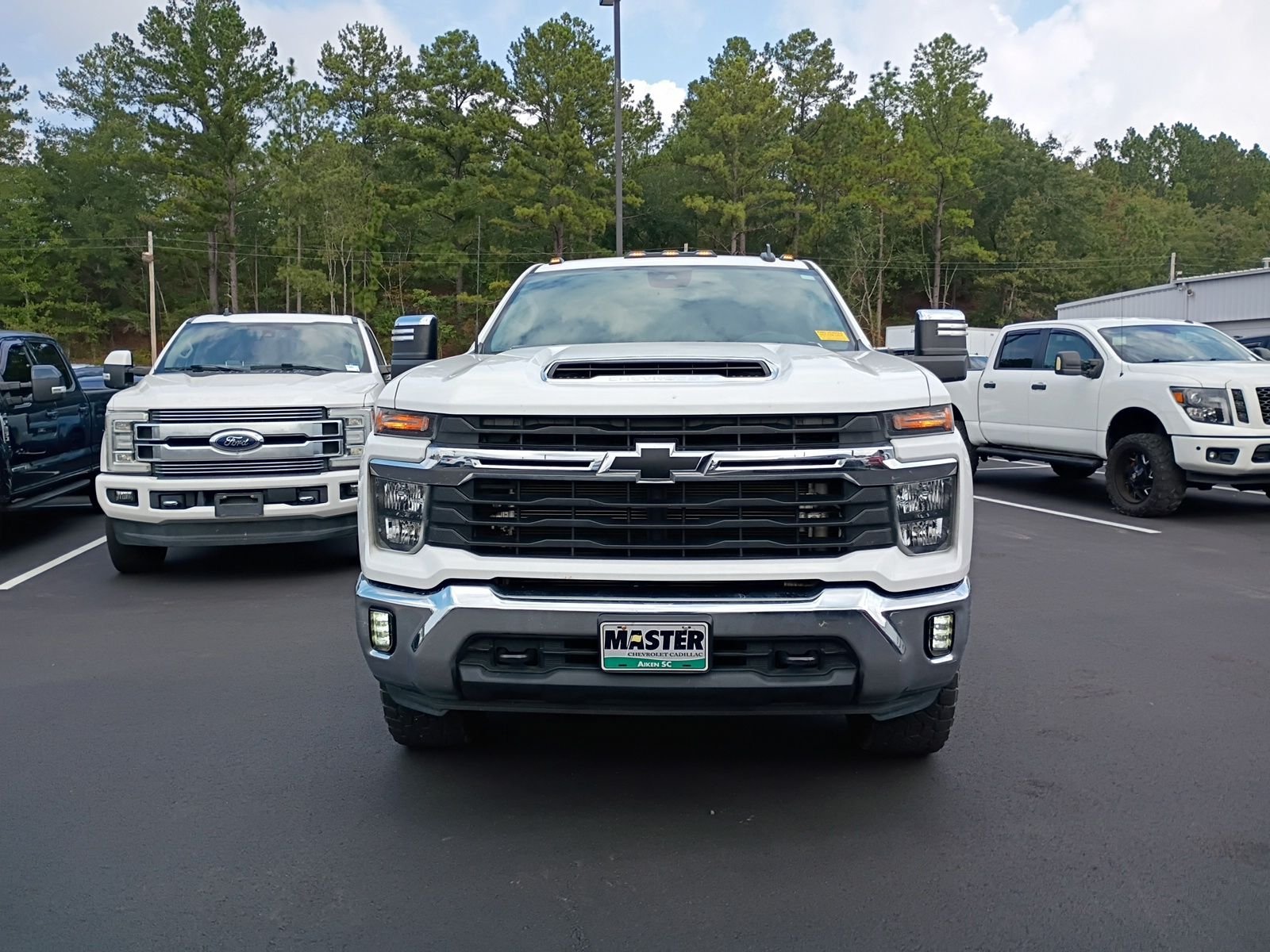 Used 2024 White Chevrolet LT image 2