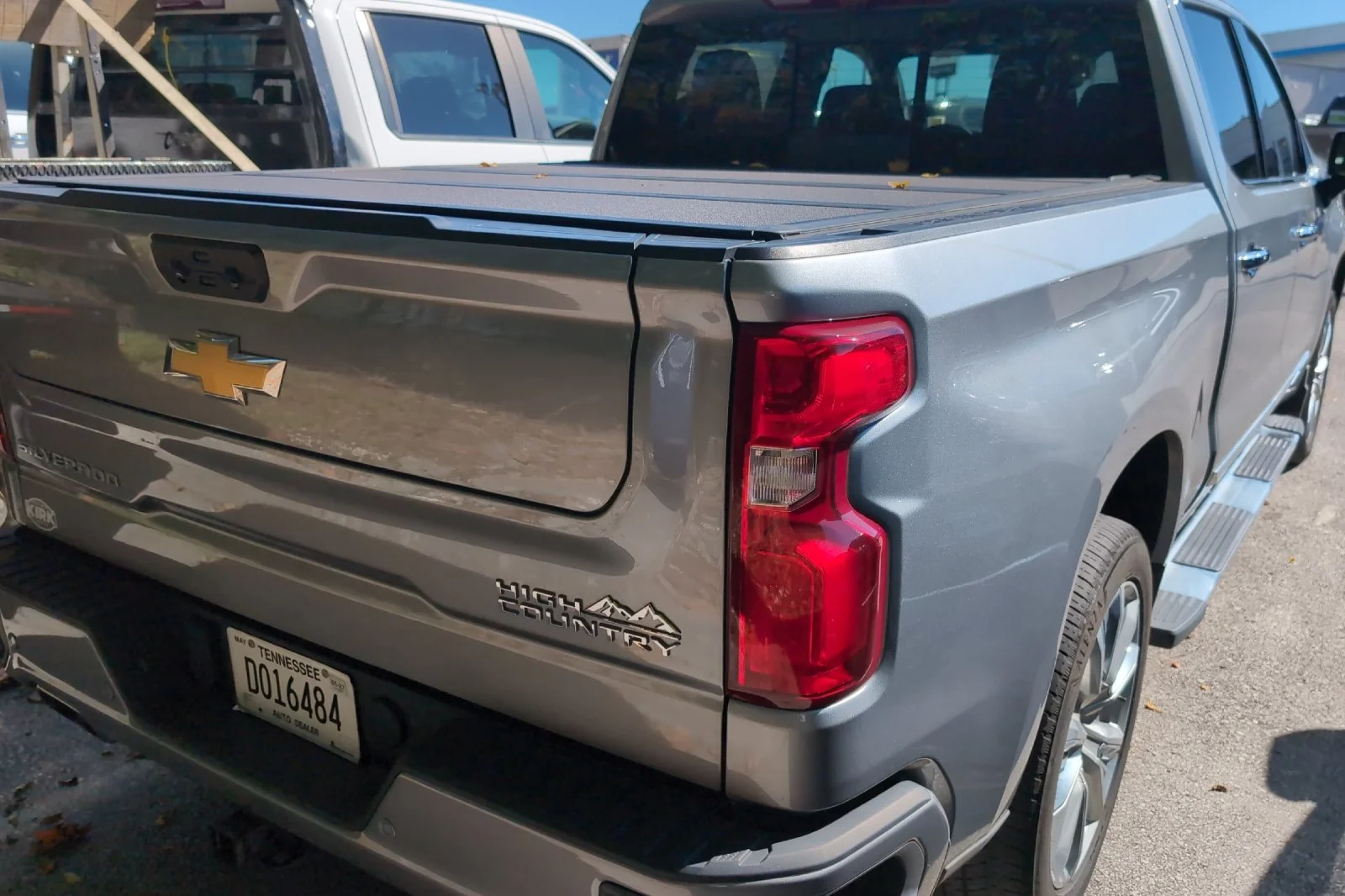 Used 2023 STERLING GRAY METALLIC Chevrolet High Country image 5