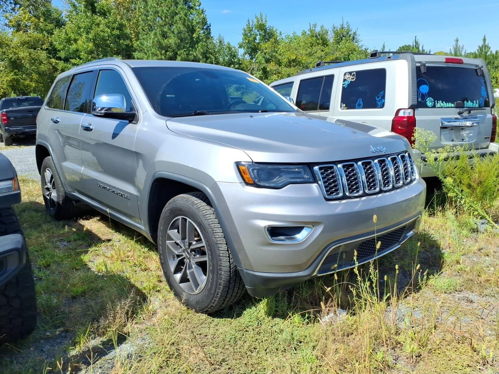 Used 2018 Billet Silver Metallic Clearcoat Jeep Limited image 5