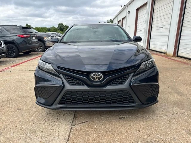 Used 2021 Toyota Camry SE with VIN 4T1T11AK9MU438381 for sale in Midwest City, OK