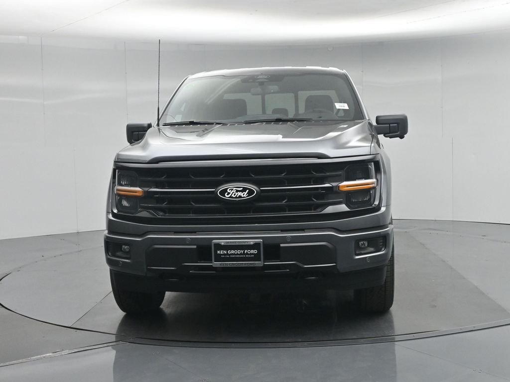 New 2026 Carbonized Gray Metallic Ford XLT image 25