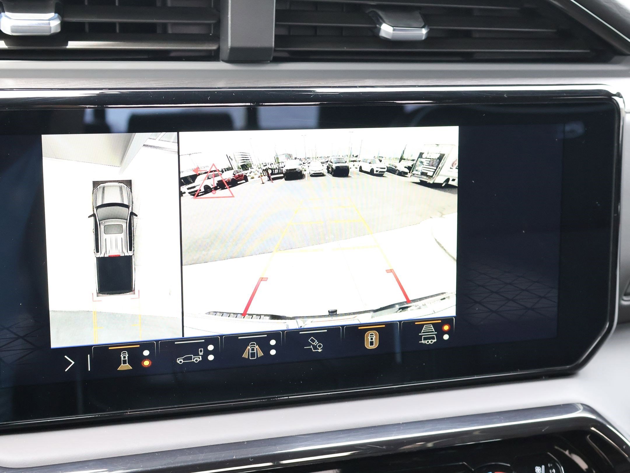 Used 2024 Summit White GMC AT4X image 18