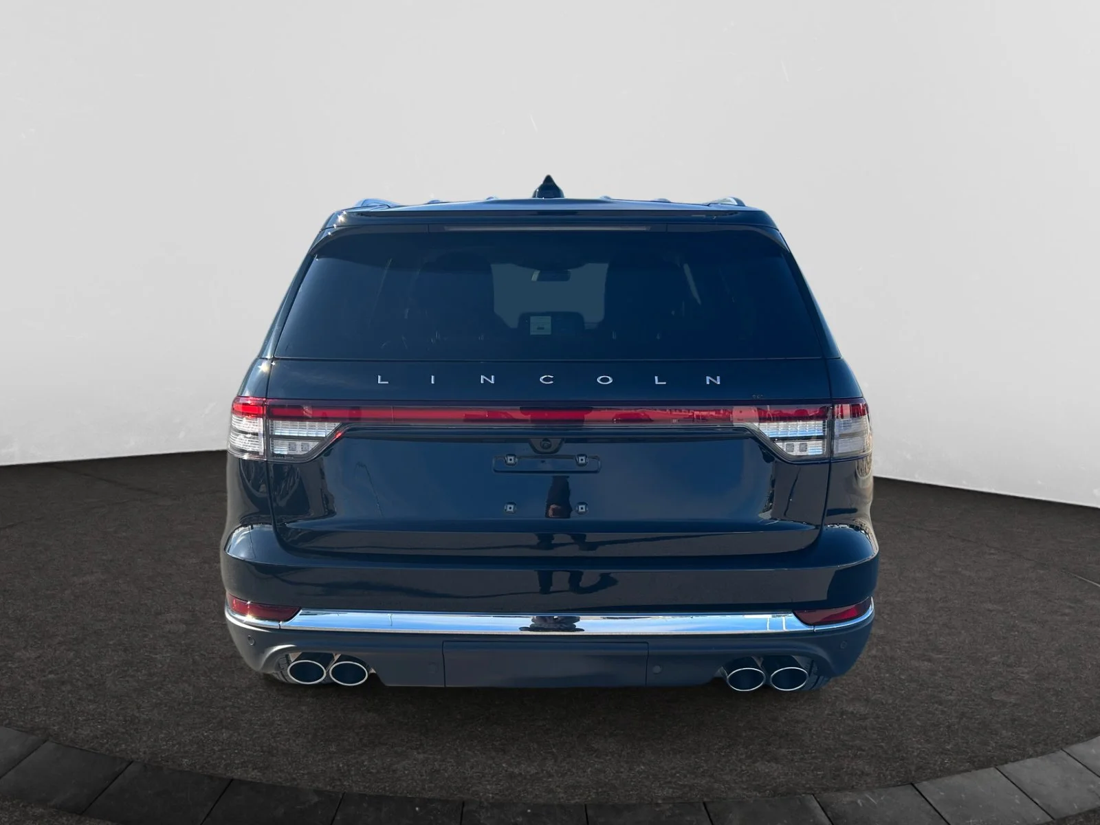 New 2026 Infinite Black Metallic Clearcoat Lincoln Premiere image 4