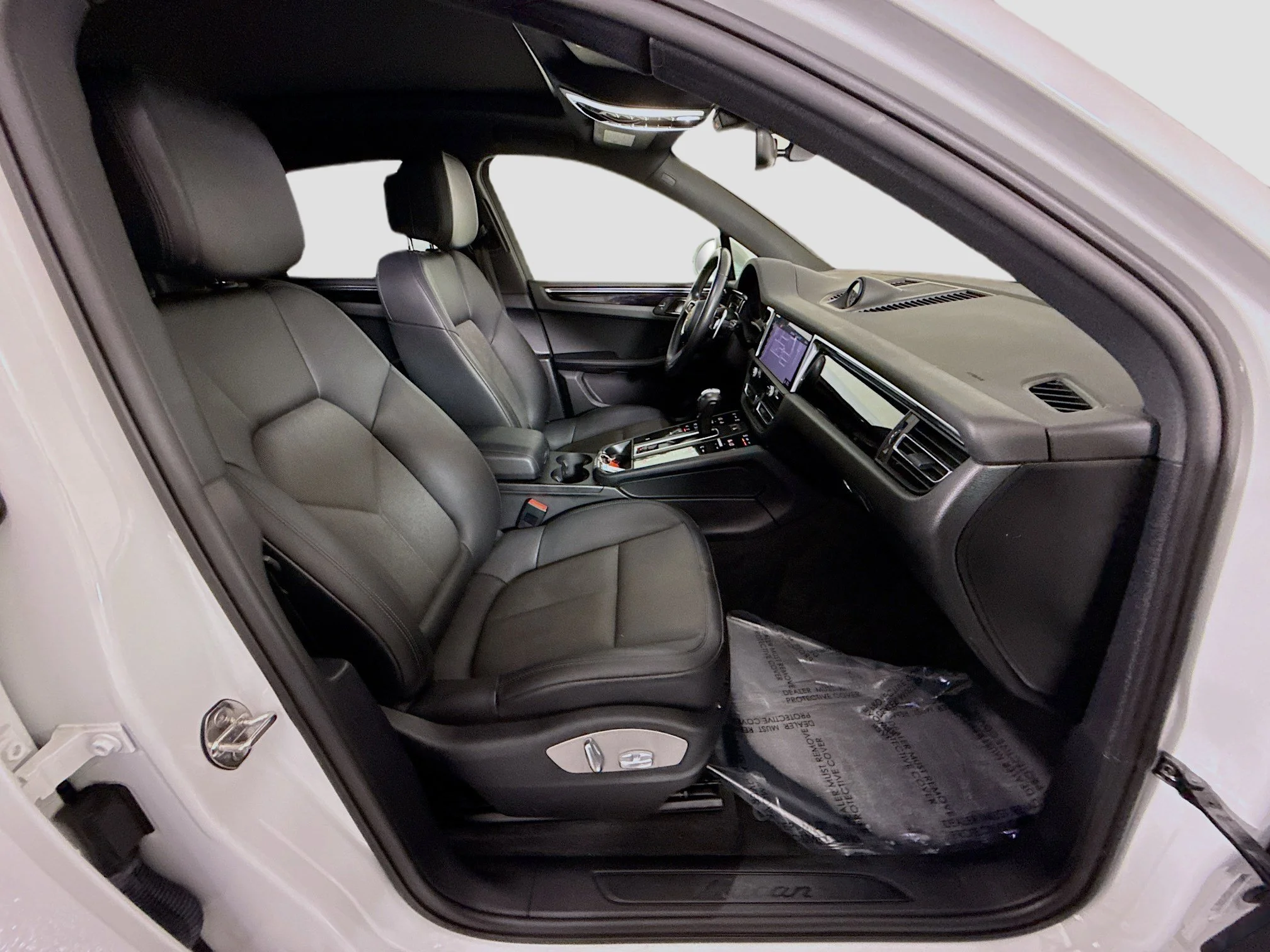 Used 2023 Carrara White Metallic Porsche Base image 25