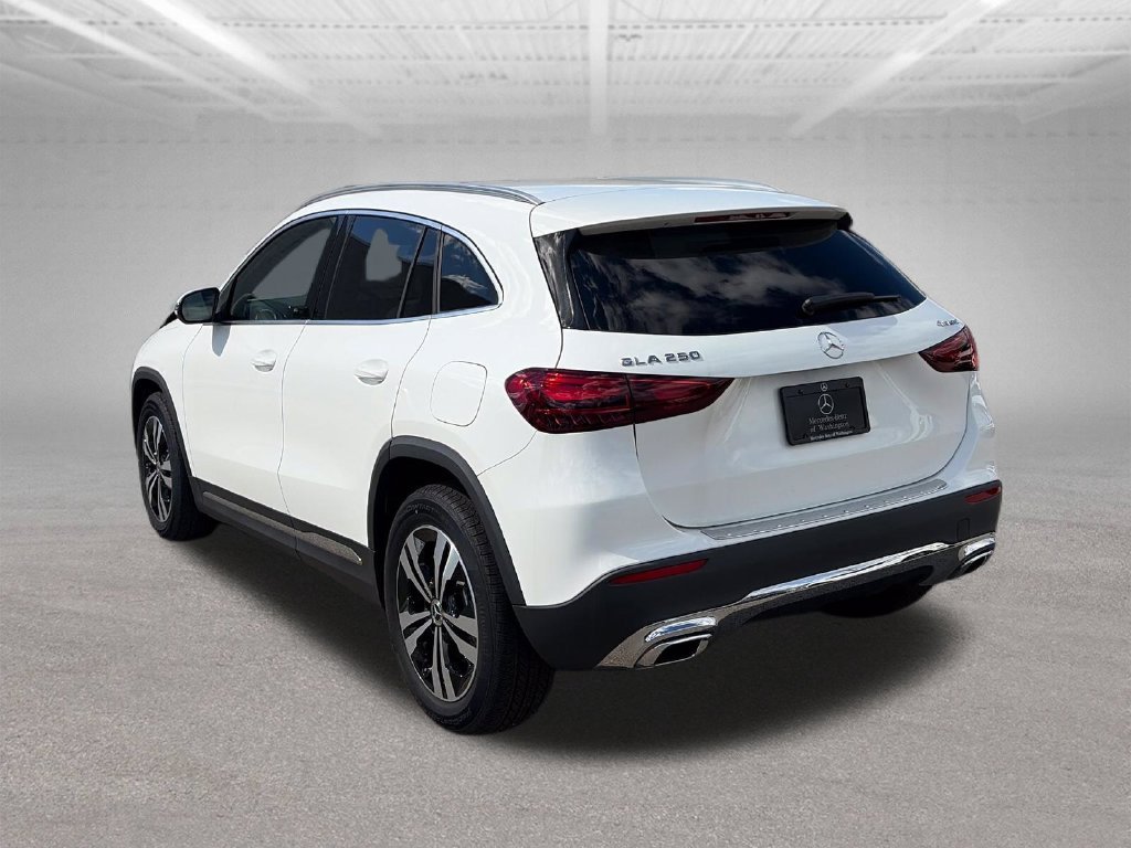 New 2026 Polar White Mercedes-Benz GLA 250 image 3