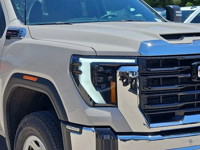 2026 GMC Sierra 2500HD Pro - Photo 8