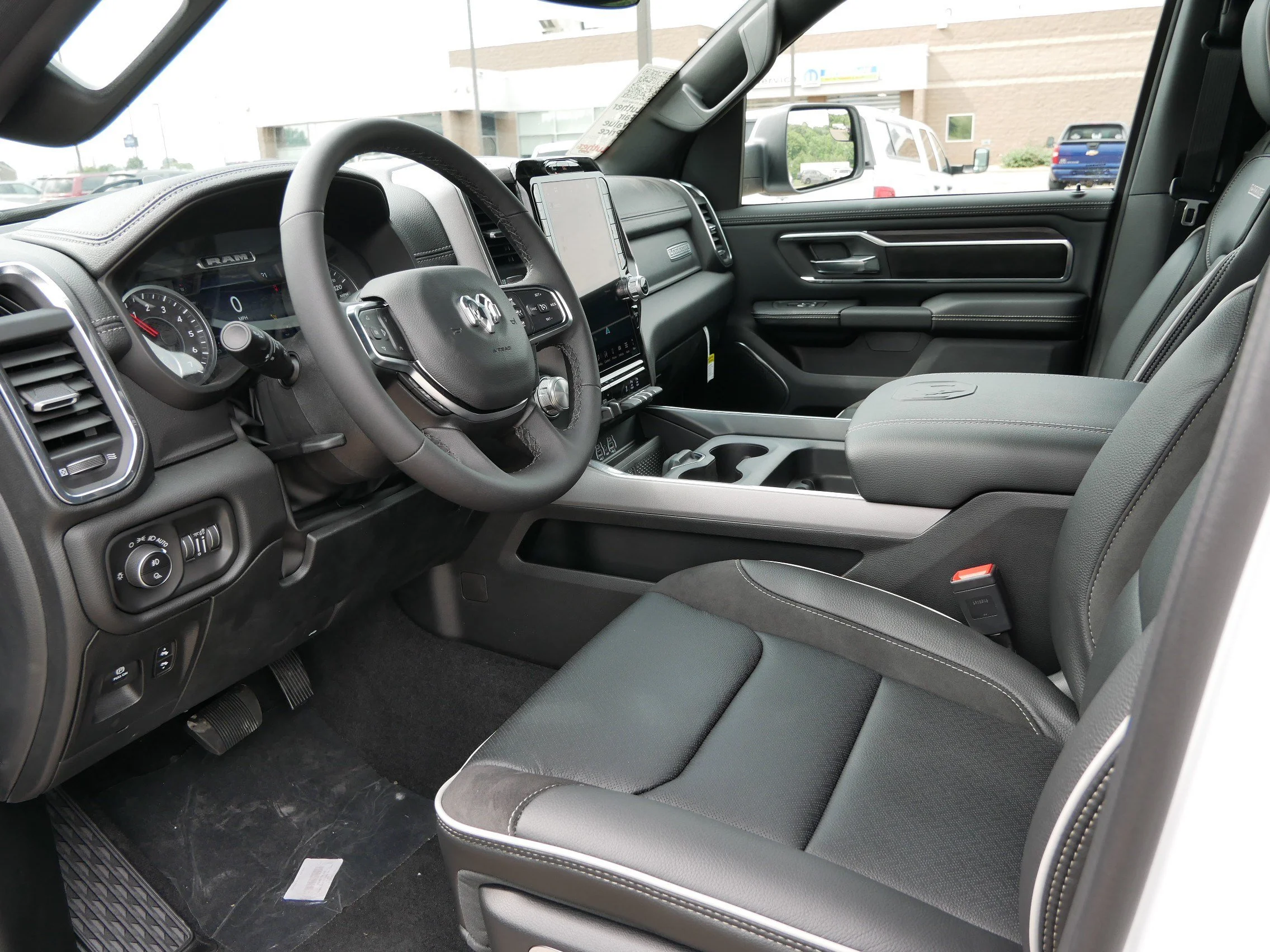 New 2026 Bright White Clear-Coat Exterior Paint RAM Laramie image 7