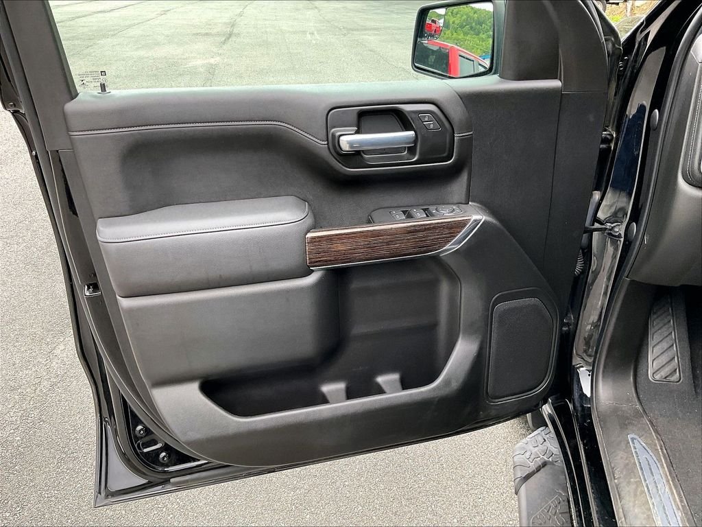 Used 2021 Onyx Black GMC Elevation image 9