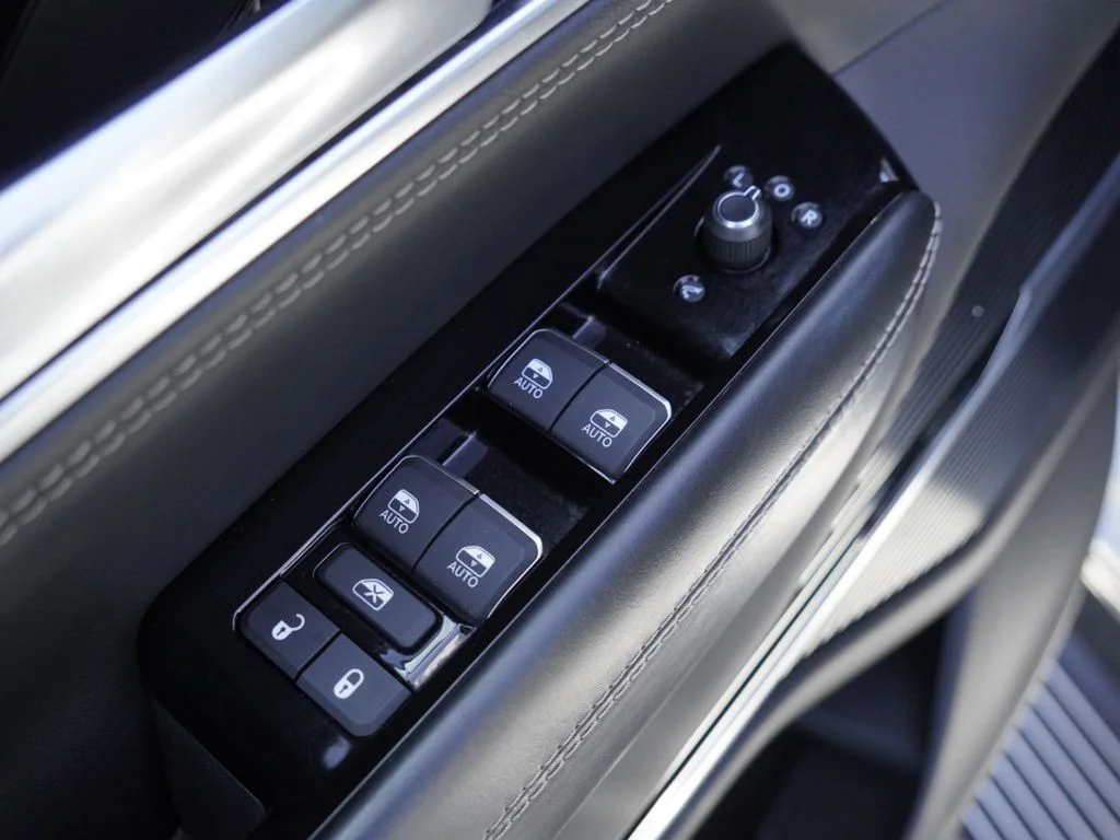 2024 Jeep Grand Wagoneer L Series II - Photo 11
