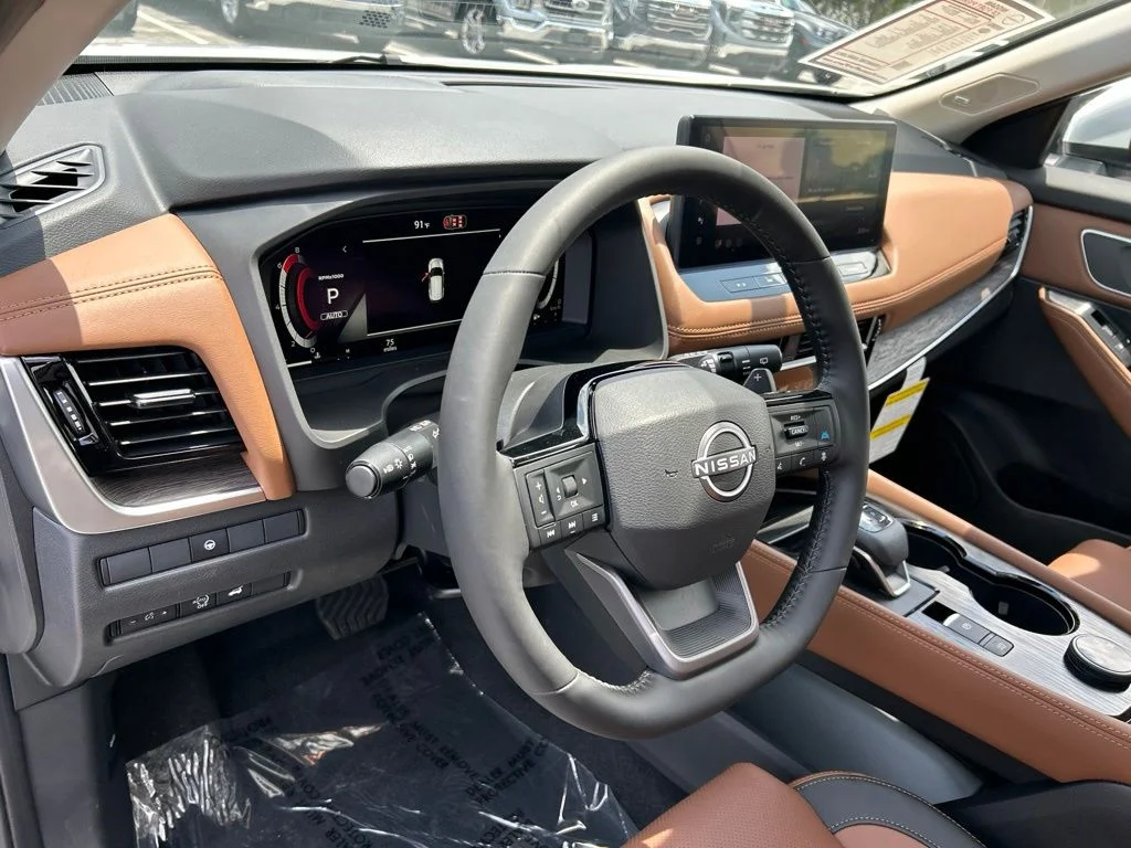 Used 2026 White Nissan Platinum image 23