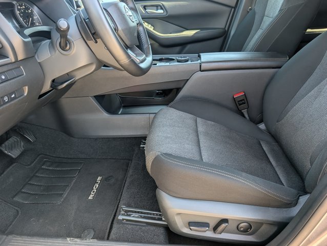Used 2025 Gray Nissan SV image 15