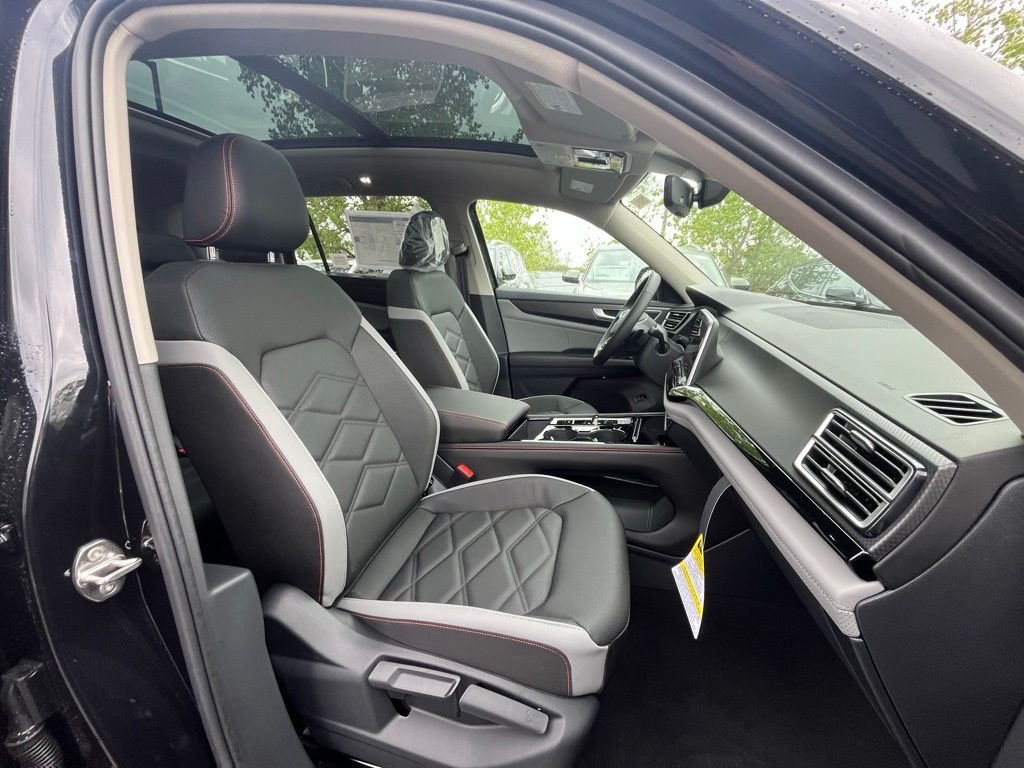 New 2026 Black Volkswagen 2.0T Peak Edition image 12
