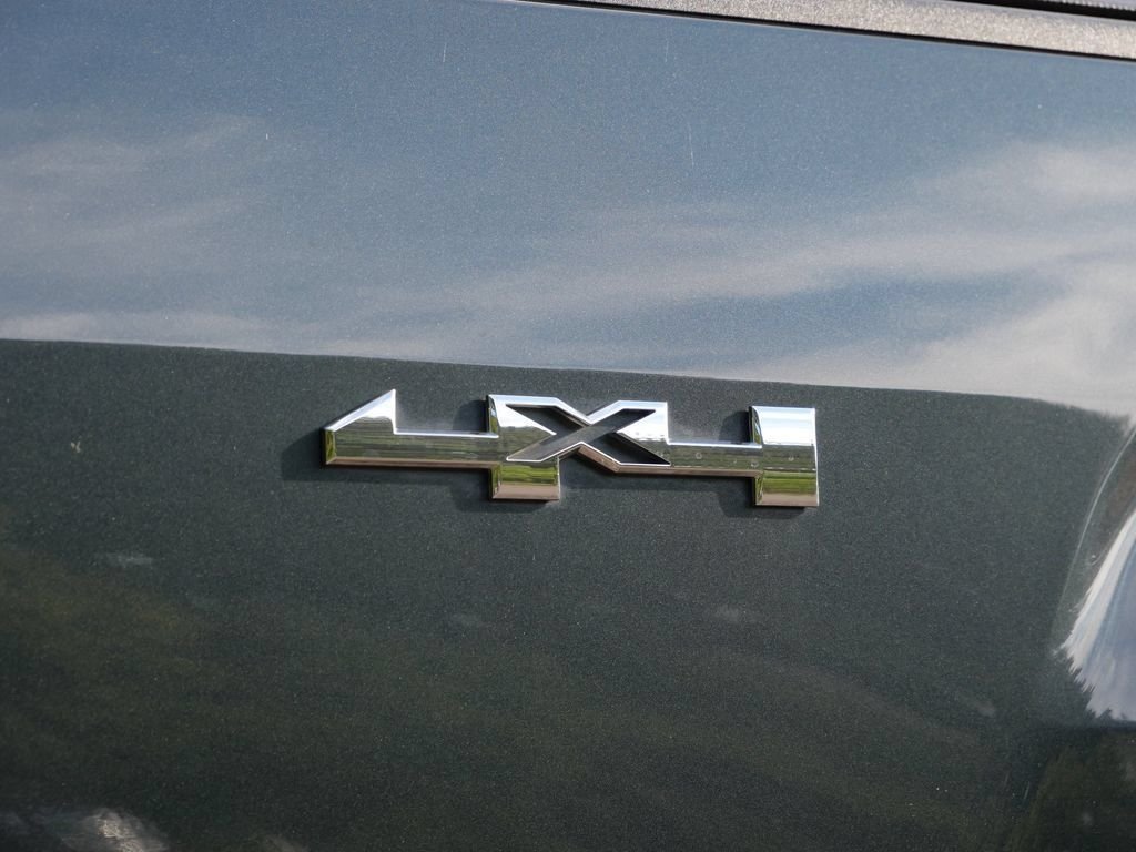 Certified Used 2017 Gray GMC SLT image 8