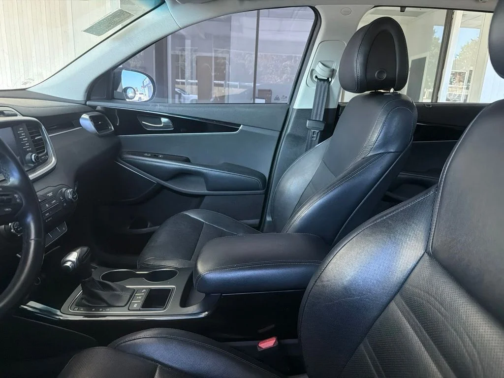 Used 2016 Black Kia SX image 11