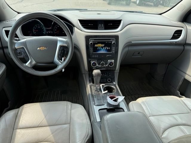 Used 2015 White Chevrolet 2LT image 15