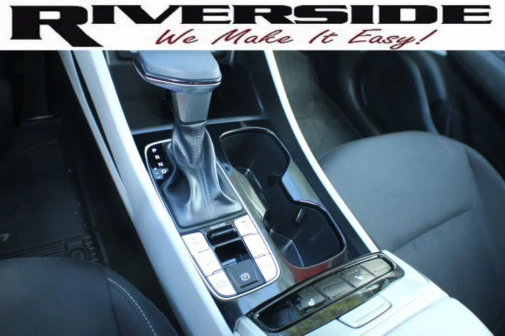Used 2024 Dark Gray Metallic Hyundai SEL image 11