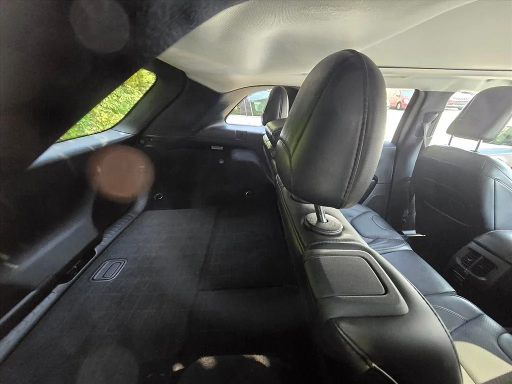Used 2019 White Jeep Limited image 7