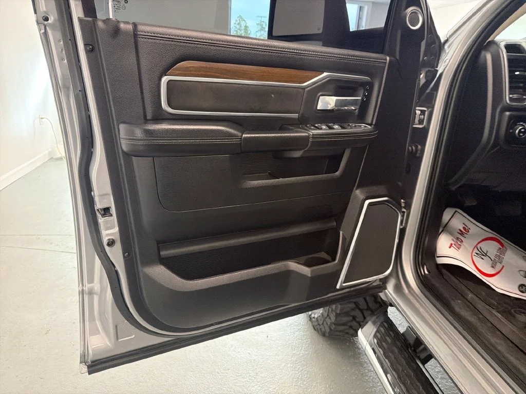 Used 2024 Silver Ram Laramie image 12