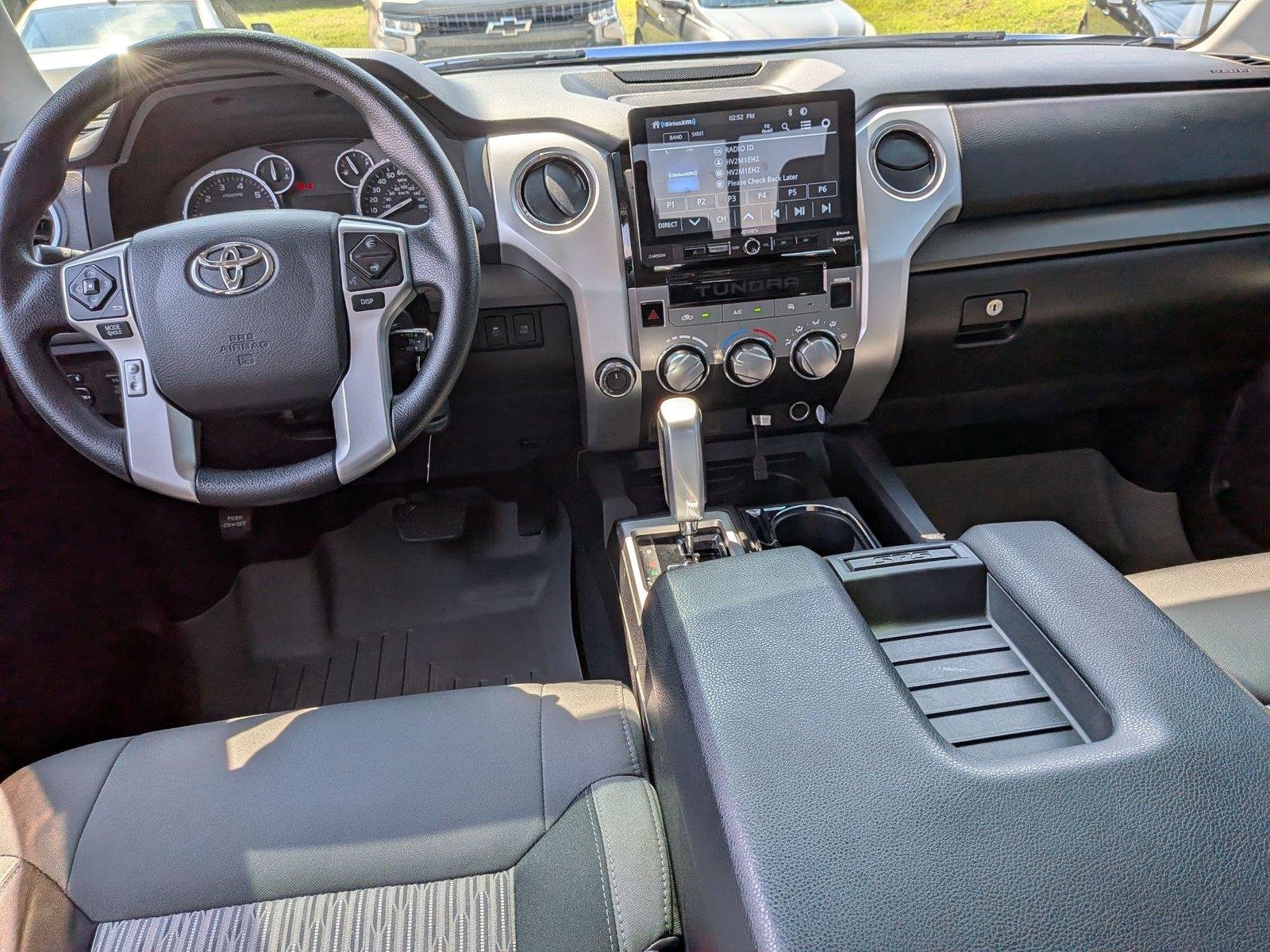 Used 2015 Blue Ribbon Metallic Toyota SR5 image 28