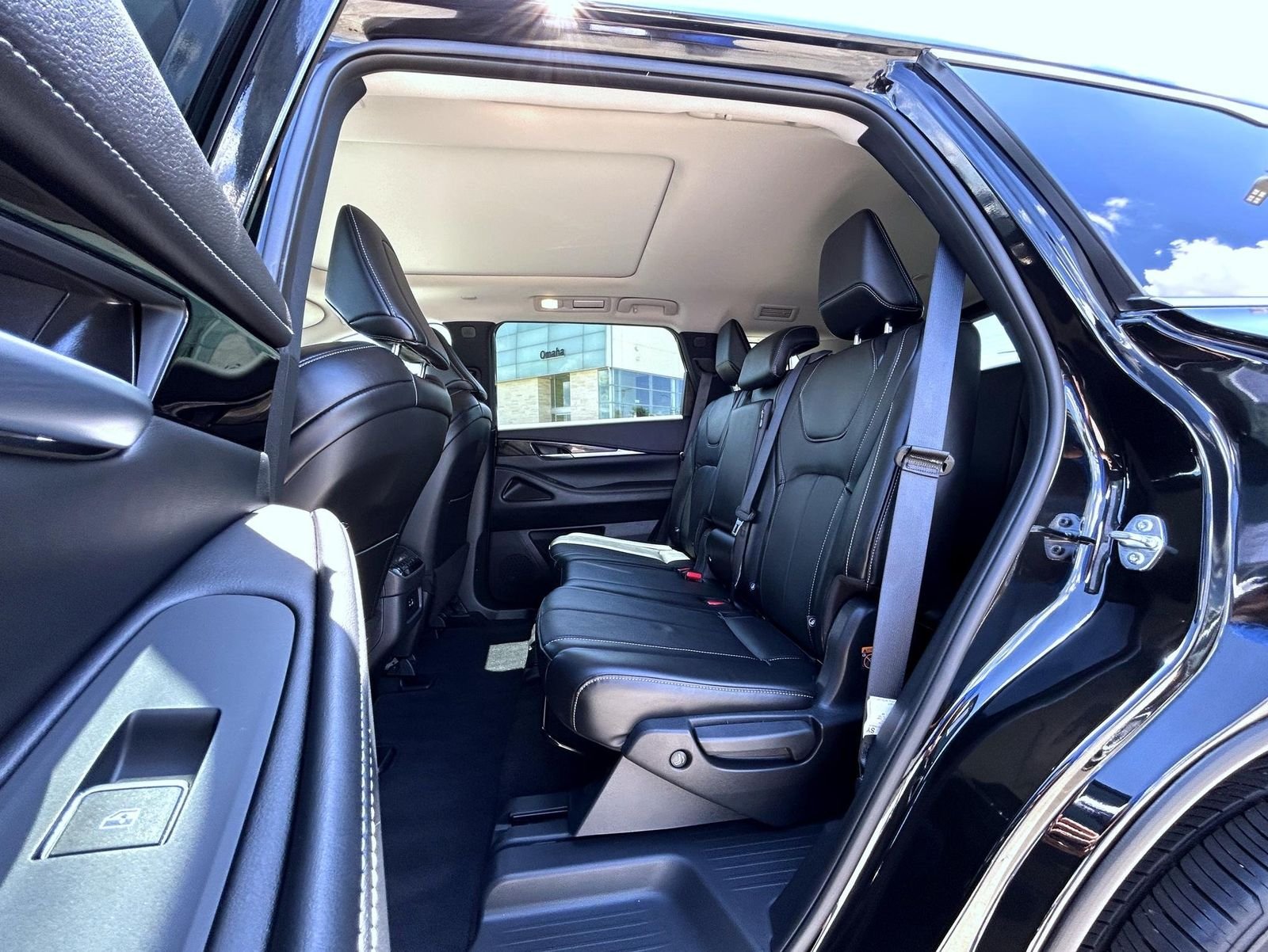 Used 2025 Black INFINITI PURE image 21