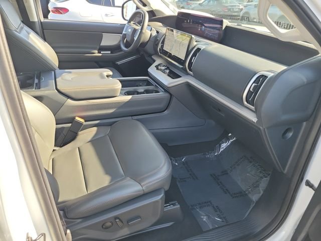 Certified Used 2025 Oxford White Ford Active image 18