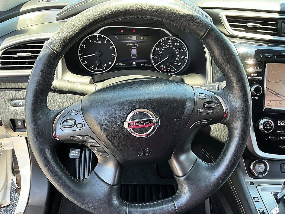 Used 2019 Pearl White Tricoat Nissan SL image 15