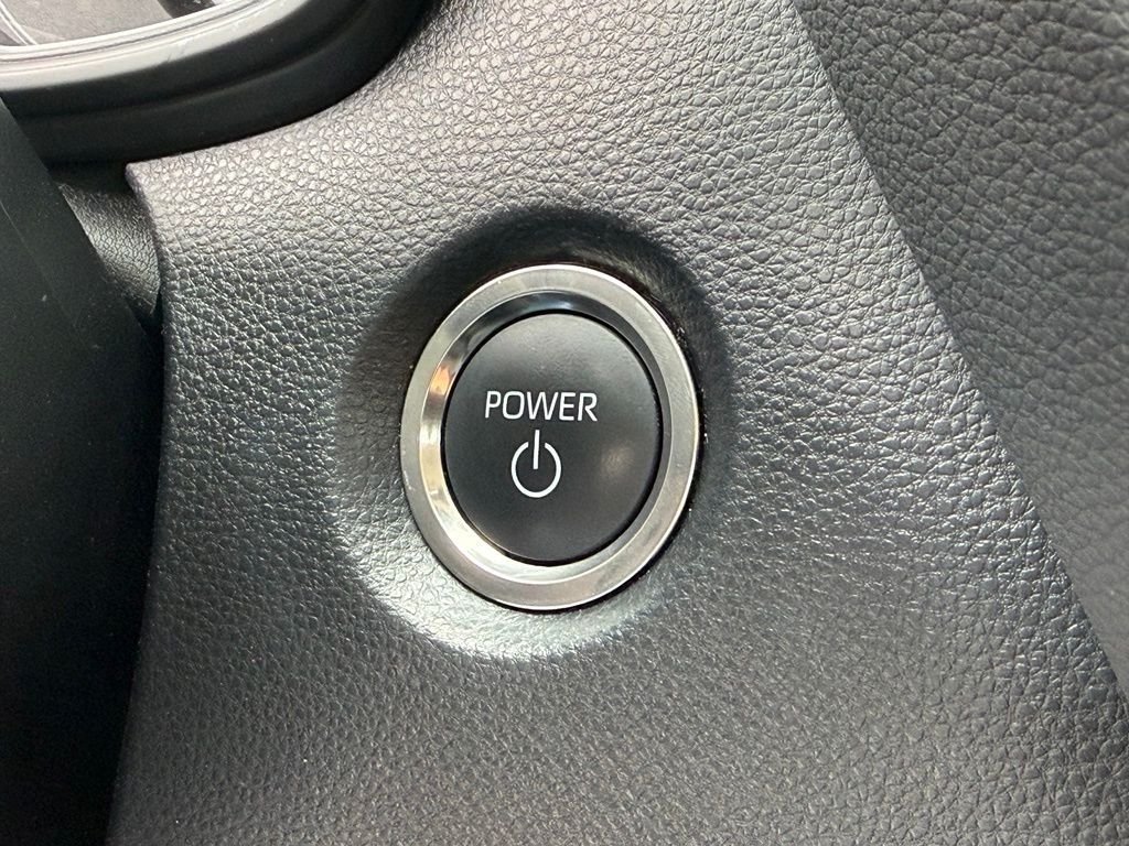 2025 Toyota Corolla LE - Photo 26