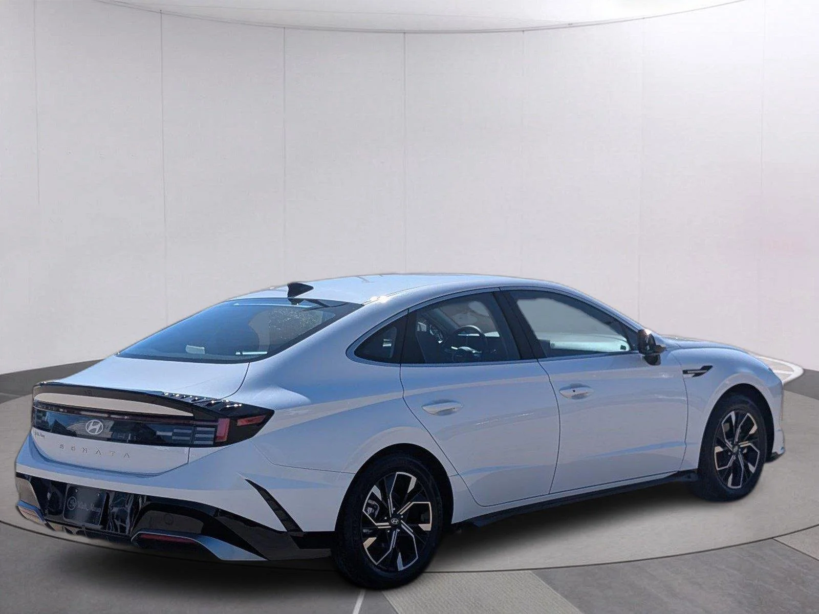 Used 2025 Serenity White Hyundai SEL image 6