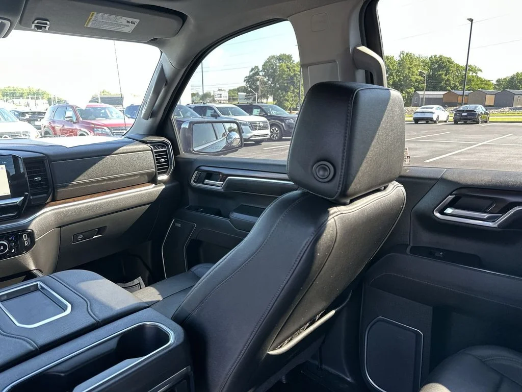 Used 2022 Blue GMC SLT image 11