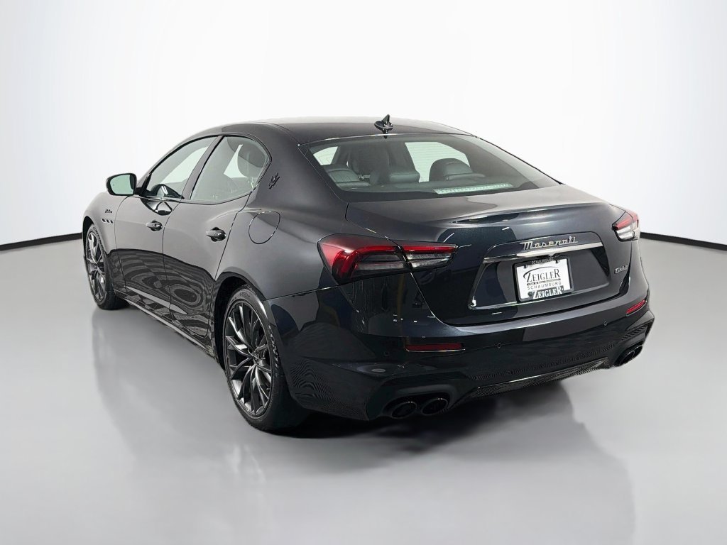 Used 2022 Black Maserati Modena Q4 image 5