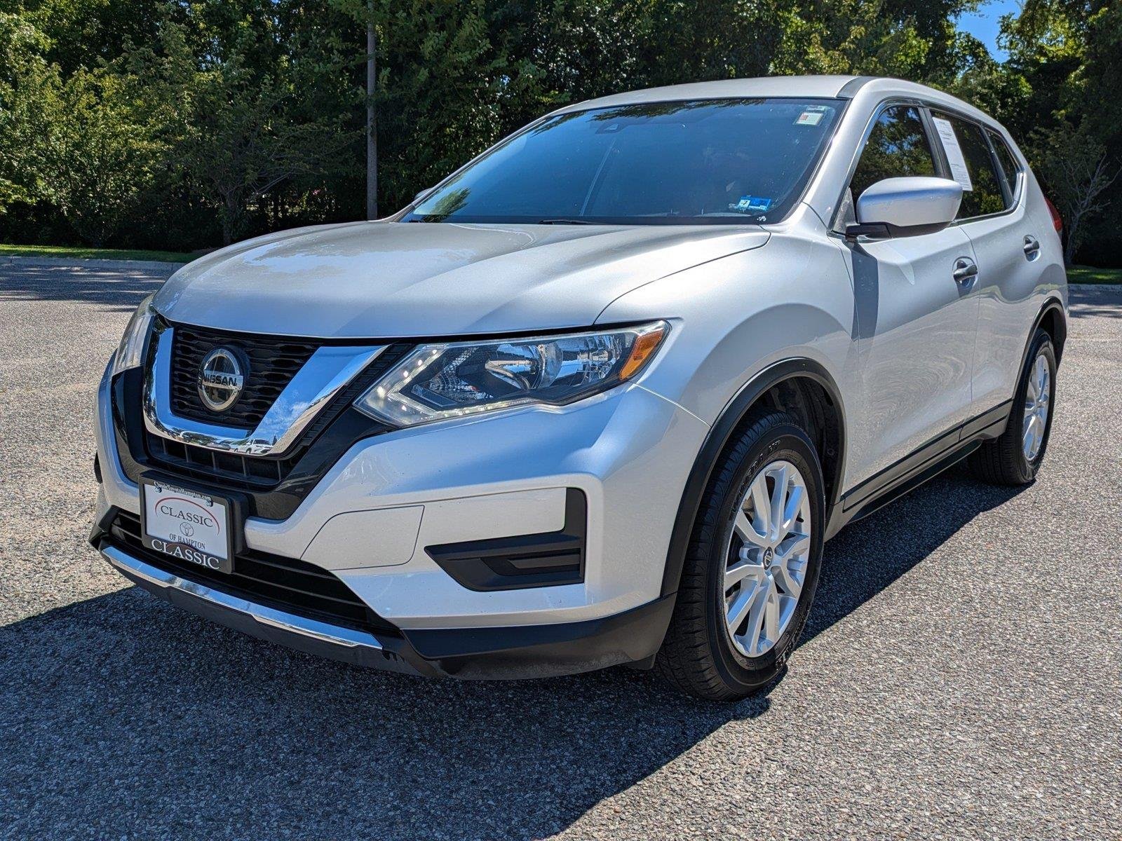 Used 2020 Brilliant Silver Metallic Nissan S image 8