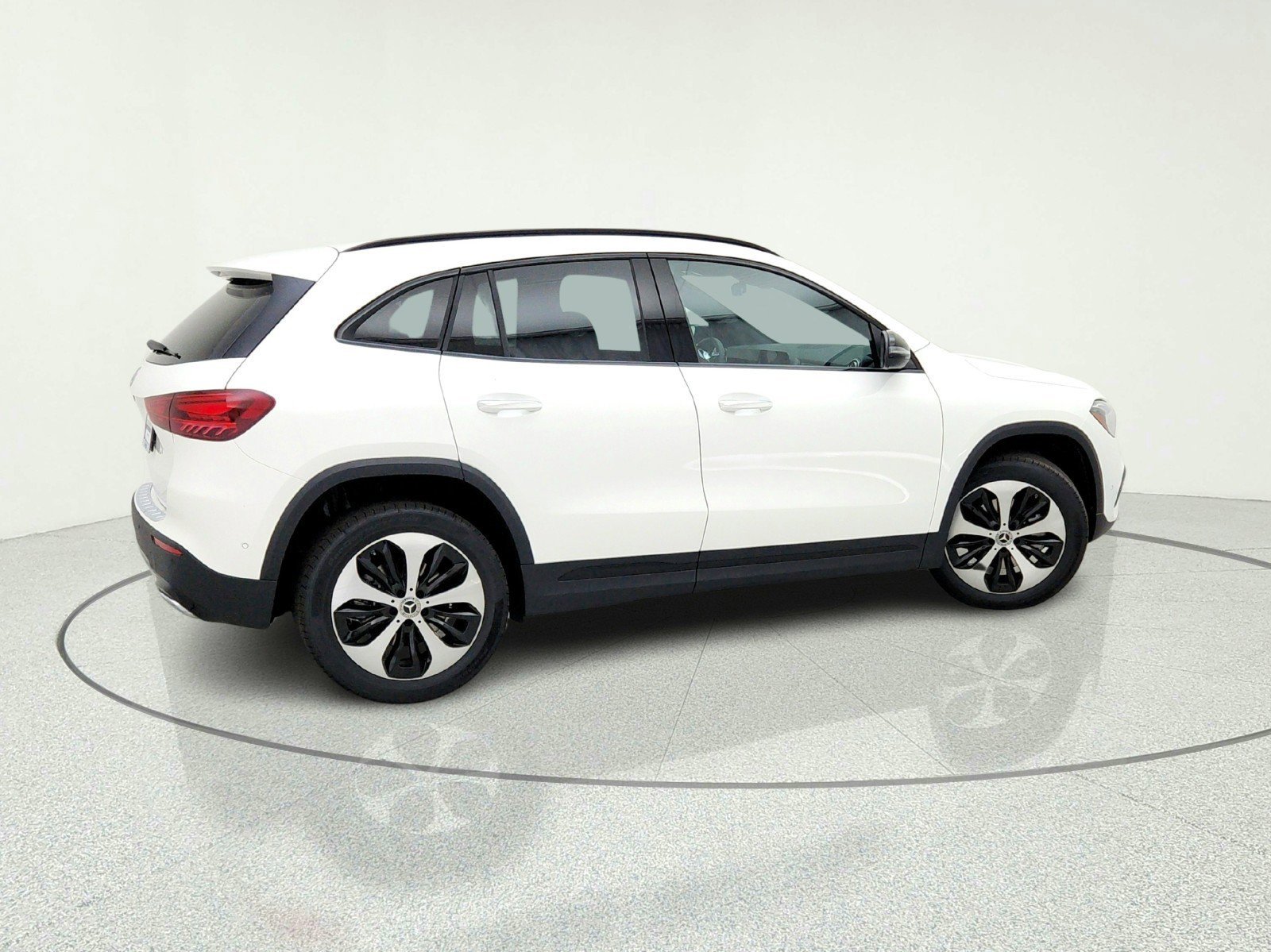 New 2026 Polar White Mercedes-Benz GLA 250 SUV image 29