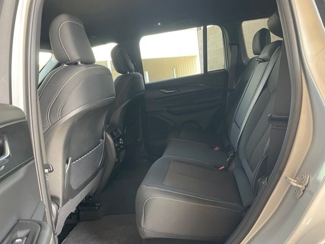Used 2025 Silver Jeep Laredo image 25