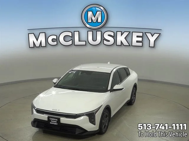 Used 2025 White Kia LXS image 5