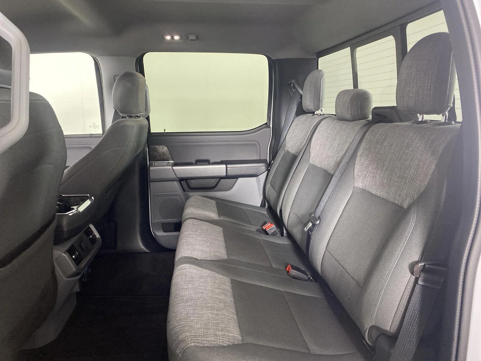Used 2021 Space White Ford XLT image 34