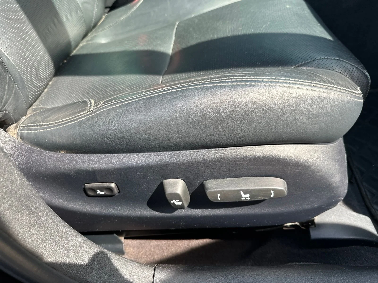 Used 2011 Black Lexus 250 image 42