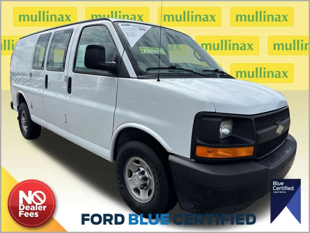 2017 Chevrolet Express 2500 Work Van HD's photo