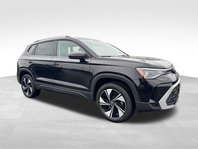New 2026 Deep Black Pearl Volkswagen SE image 1
