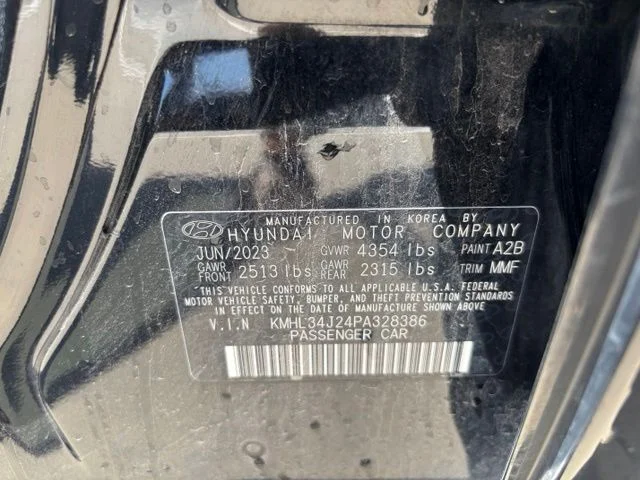 Used 2023 Black Hyundai Limited image 10