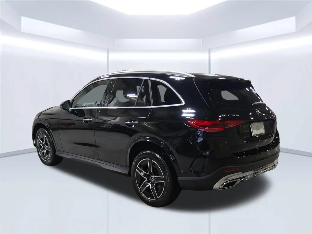 New 2026 Black Mercedes-Benz GLC 300 image 3