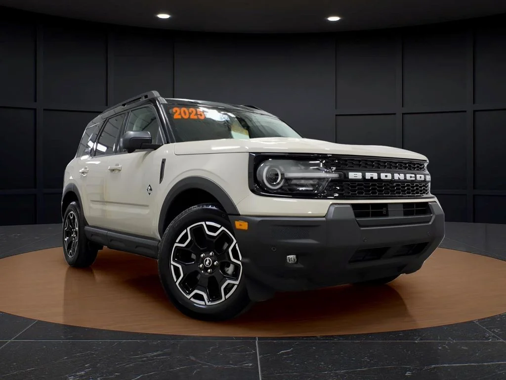2025 Ford Bronco Sport Outer Banks 4X4's photo
